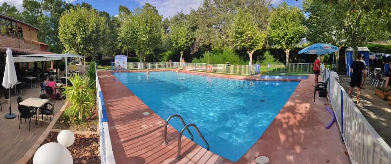 Camping El Pinajarro Hervas Luaran gambar