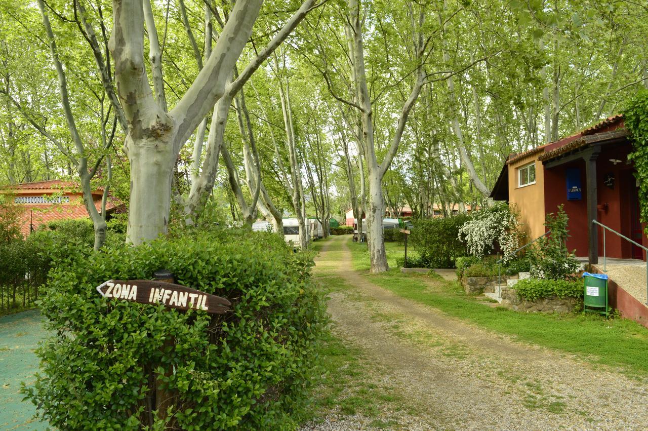 Camping El Pinajarro Hervas Luaran gambar
