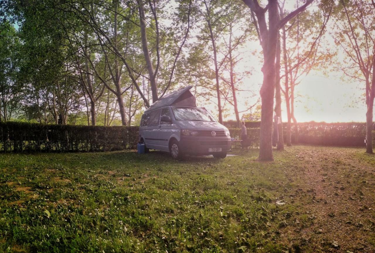 Camping El Pinajarro Hervas Luaran gambar
